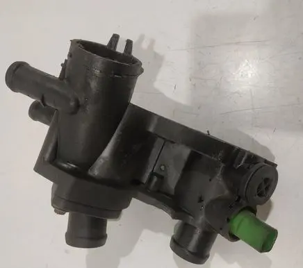 Volkswagen Golf IV Thermostat housing 032121111