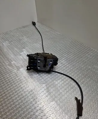 Renault Clio III Rear door lock 300129f