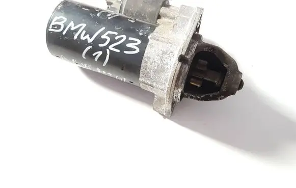 BMW 5 E39 Starter motor 1740374 0001108157 6661223173