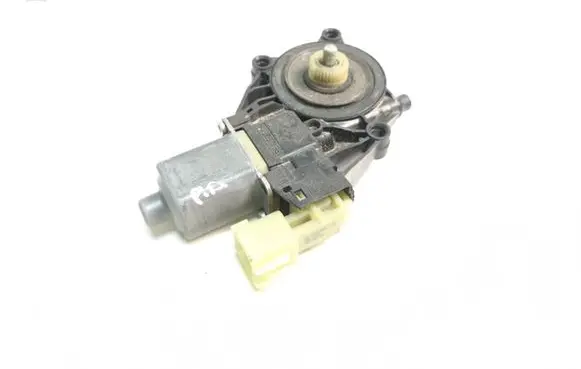 Ford Fiesta Front door window regulator motor 8A6114553B