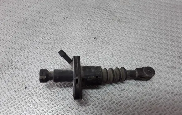 Opel Vectra B Clutch master cylinder 90522656