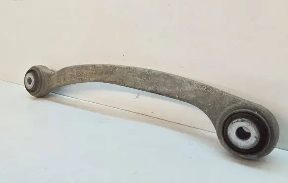Mercedes-Benz CLS C219 Rear control arm A2303520101