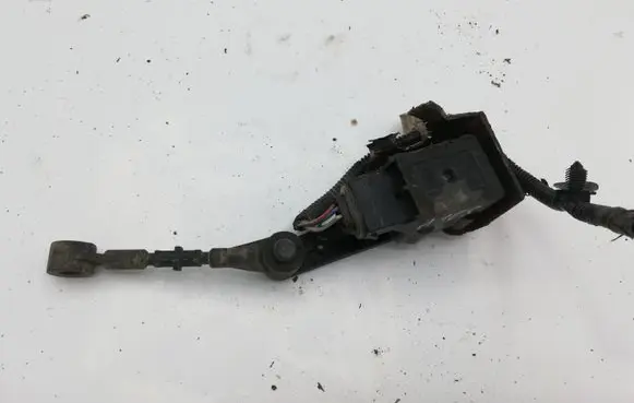 Land Rover Discovery 3 - LR3 Headlight/headlamp level sensor NOCODE