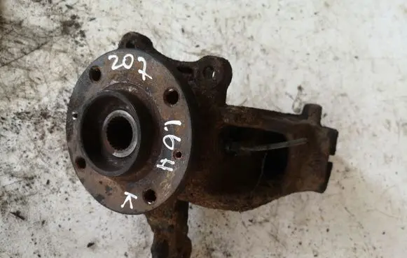 Peugeot 207 Front wheel hub