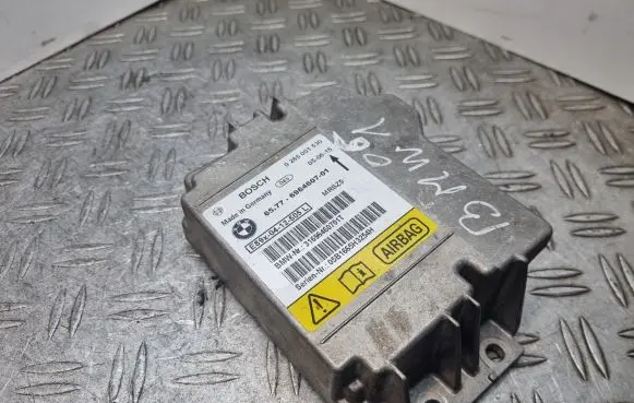 BMW 1 E81 E87 Airbag control unit/module 6964607 65776964607 0285001530