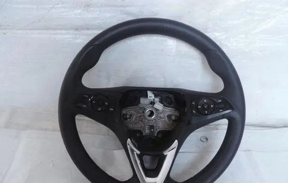 Opel Crossland X Steering wheel 39097352
