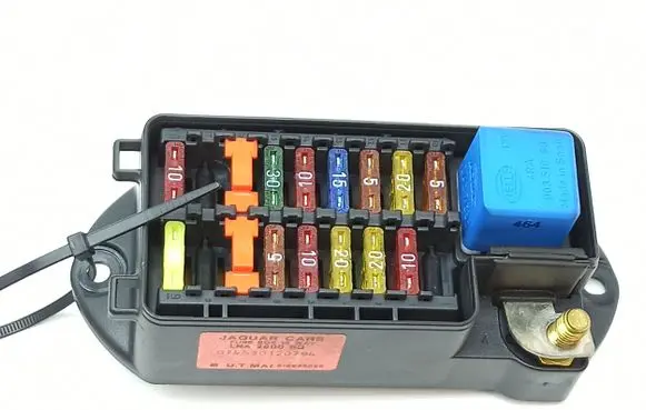 Jaguar XJ X300 Fuse module LNA2800BG 074530120794 518625025