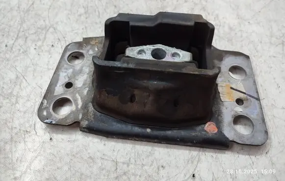 Ford Mondeo MK V Gearbox mount 6G917M121AC