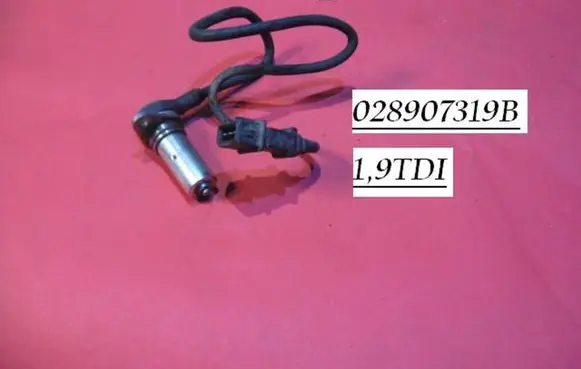Audi A4 S4 B5 8D Crankshaft position sensor 028907319B