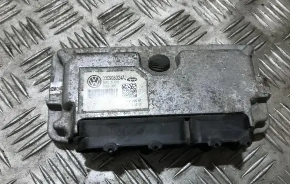 Skoda Octavia Mk2 (1Z) Engine control unit/module 03c906024aj 6g53ivd9h