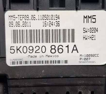 Volkswagen Golf VI Speedometer (instrument cluster) 5K0920861A 503002502201 1105010194