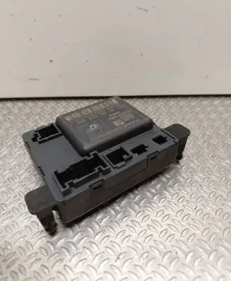 Mercedes-Benz Sprinter W906 Door control unit/module A9068205626 00005226E1