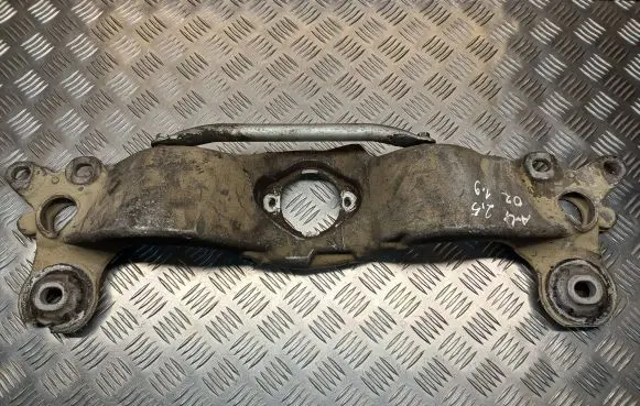 Audi A4 S4 B6 8E 8H Gearbox mounting bracket 8E0399263S
