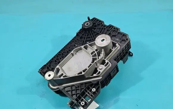 Renault Clio V Oil filter mounting bracket P1011233 IMPRK1468783