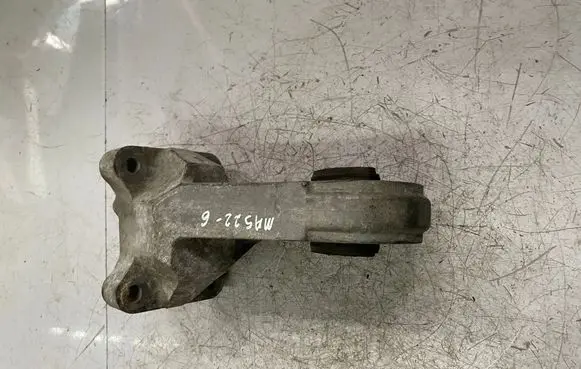Renault Master III Engine mount bracket 113757025R