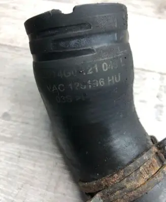 Engine coolant pipe/hose