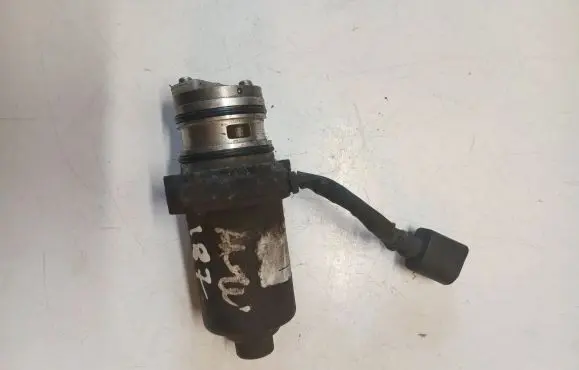 Volvo V70 Rear gearbox reducer motor 11304840102 113430 28052010