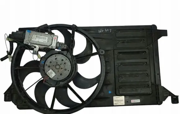 Ford Focus ST Air conditioning (A/C) fan (condenser) 8V618C607BE