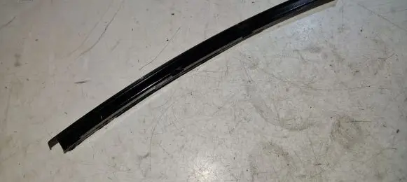 Mercedes-Benz E W212 Rear door windshield rail A2127300219