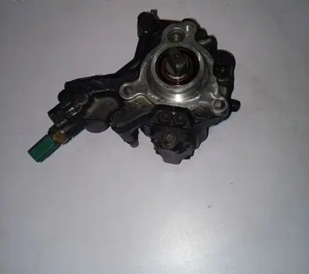 Peugeot 308 Fuel injection high pressure pump 9656391380