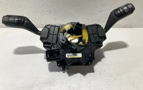 Ford Focus A set of switches 4M5T14A664AB CE1H692324