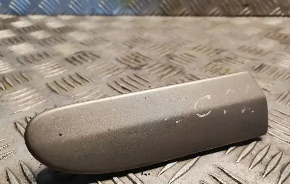 Mercedes-Benz C W203 Fender grill 2036904162