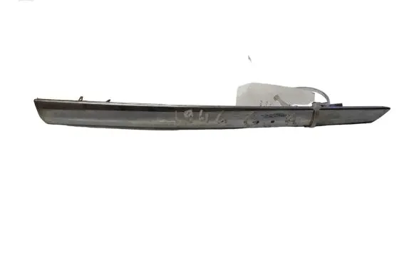 Rear fender molding trim