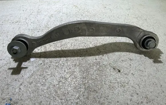 Rear upper control arm/wishbone
