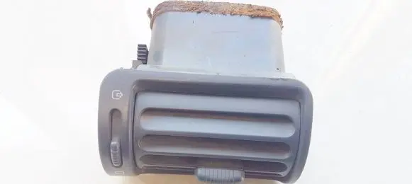 Fiat Ulysse Dash center air vent grill 1470018077