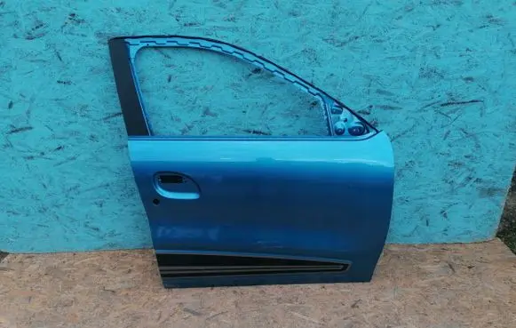 Dacia Spring Front door