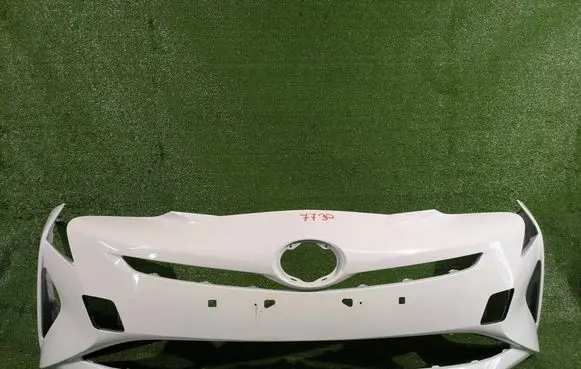 Toyota Prius (XW50) Front bumper