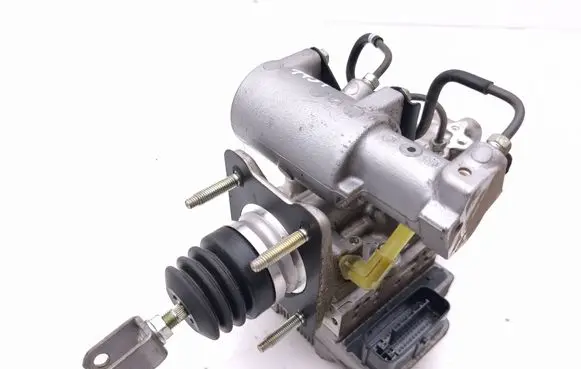 Toyota Prius (XW30) Master brake cylinder 4727047030 2505127005