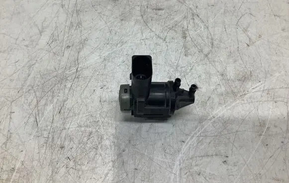 Vacuum valve