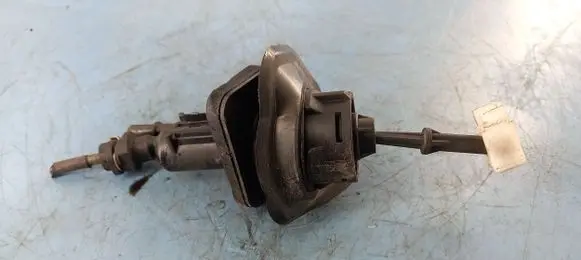Mazda 5 Clutch master cylinder
