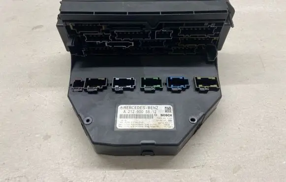 Mercedes-Benz E W212 SAM control unit A2129005812 A2129025405 A2129025505