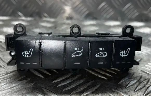 Mercedes-Benz B W245 Seat heating switch 1698208810 33460802 30000210397367