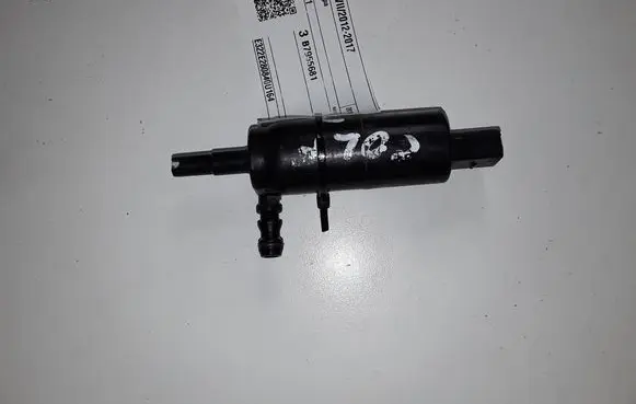 Volkswagen Golf VII Windscreen/windshield washer pump 3B7955681