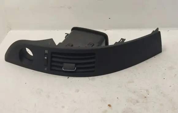 Toyota Corolla Verso AR10 Dash center air vent grill 5567064010 5567064010B0
