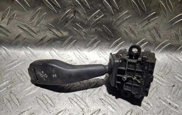 BMW 3 E46 Indicator stalk 8363668K 01104010