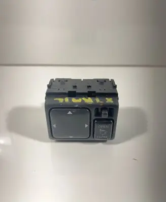 Nissan X-Trail T30 Wing mirror switch 040301