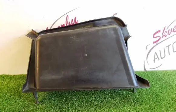 Volkswagen Touareg III Other engine bay part 4M1819979 4M1819904