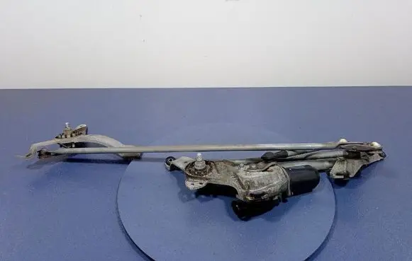Mitsubishi Grandis Front wiper linkage and motor 