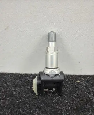 BMW 5 G30 G31 G38 Tire pressure sensor 6887140