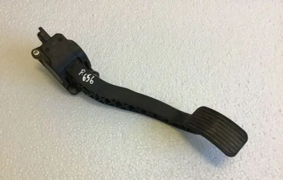 Citroen C4 I Picasso Accelerator throttle pedal 9654745380