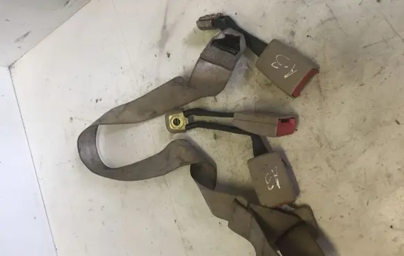 Audi A3 S3 8L Middle seatbelt (rear) 
