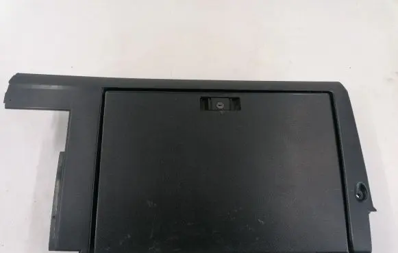 Volkswagen PASSAT B2 Glove box 321857924C
