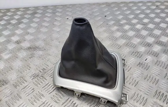 Nissan Qashqai Gear lever shifter trim leather/knob 969354EA0A