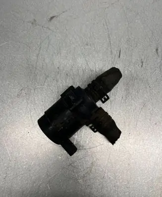 Audi A6 S6 C5 4B Electric auxiliary coolant/water pump 70207420