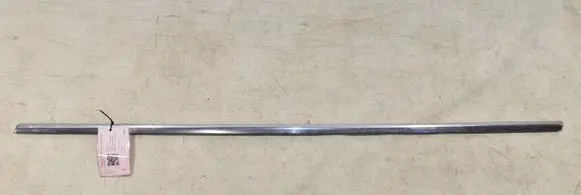 Volvo XC60 Front door glass trim molding 31271111