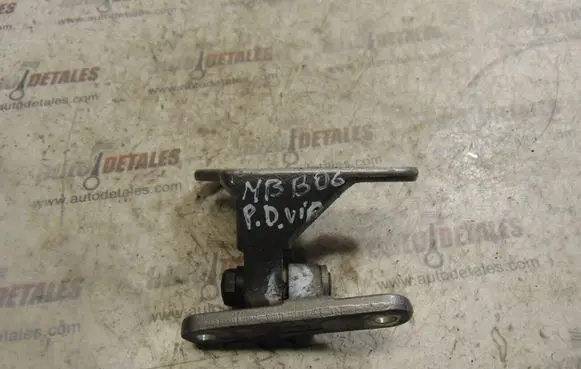 Mercedes-Benz B W245 Front door upper hinge